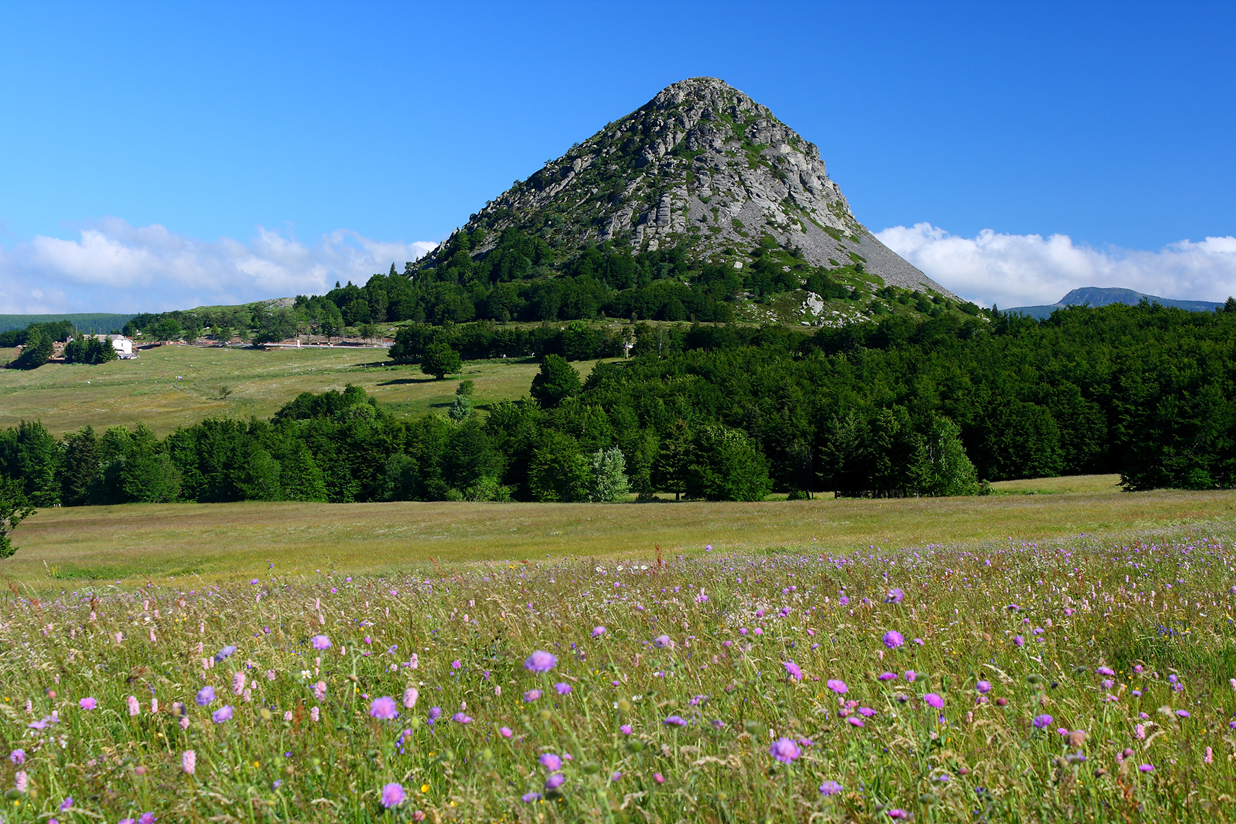 parc naturel regional des monts d ardeche